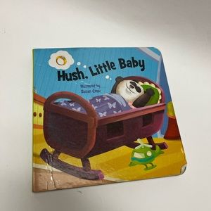 ♥️ FREE with any purchase 🙏🏽 pre loved Hush little baby book